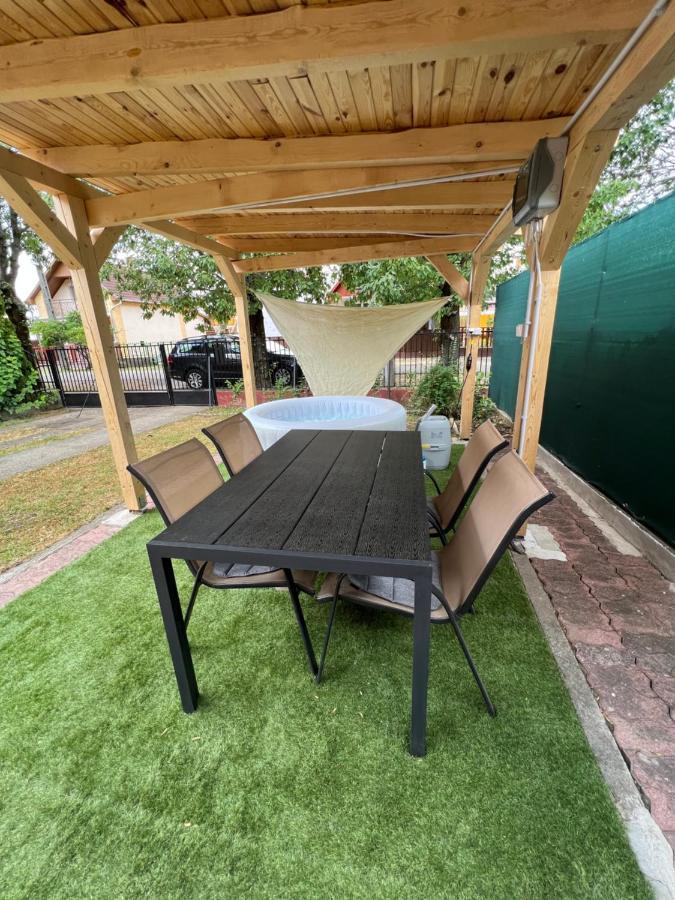 Sparkling Time Apartman Villa Hajduszoboszlo Luaran gambar